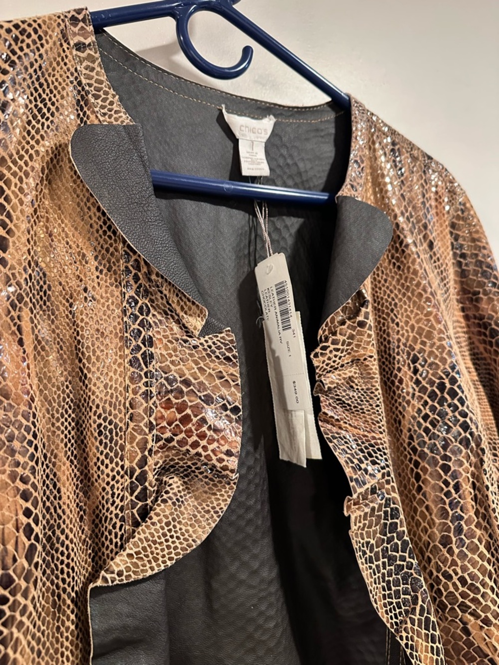 Chico’s Reversible Kelsey Jacket Exotic Metallic Snake & Alligator Print 1/M/US8 - Picture 4 of 16
